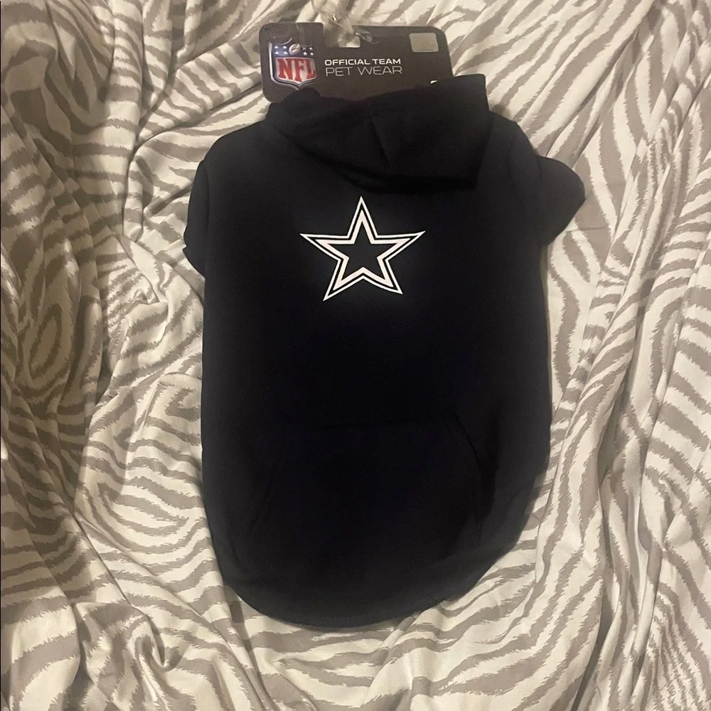 NFL Dallas Cowboys Dogs Hoodie Size: L